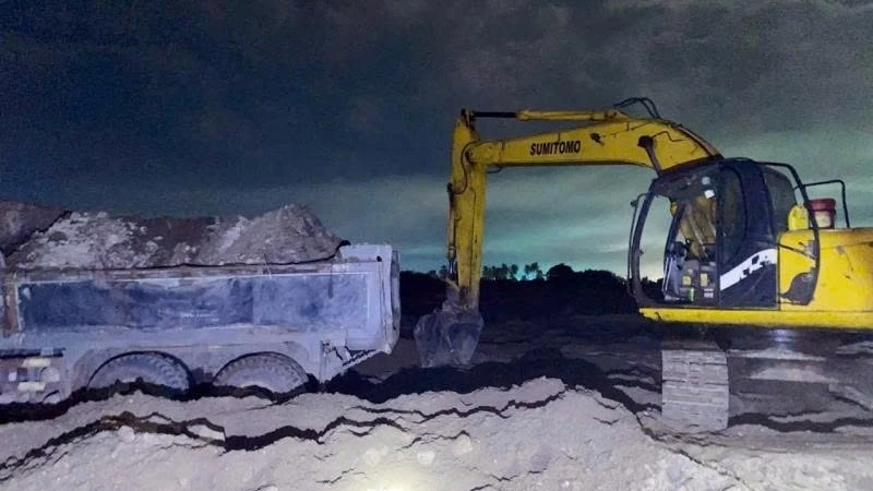 Phú Quốc: Liên tiếp bắt quả tang các vụ khai thác khoáng sản trái phép