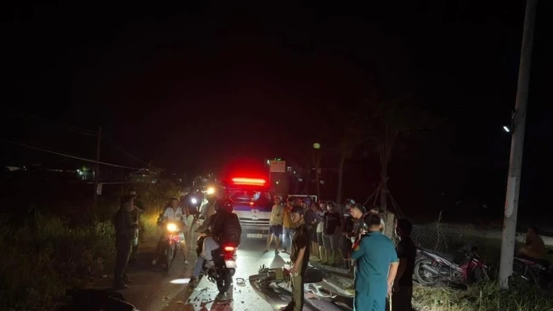 Va chạm hai xe máy tại phường Hàm Thắng khiến hai người tử vong