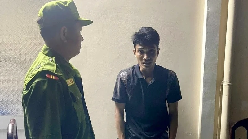 Thanh niên dương tính ma túy đột nhập trụ sở công an Cần Thơ