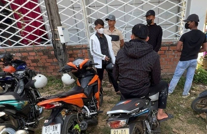 Gia Lai: Xử phạt nhóm thanh niên đưa xe vào tiệc cưới né kiểm tra