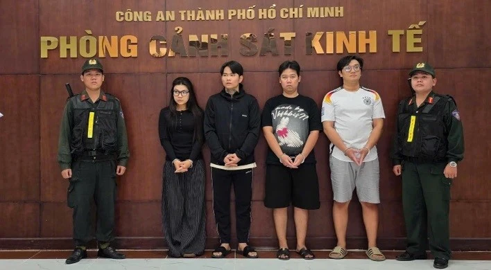 TPHCM khởi tố 4 bị can trong đường dây buôn bán khí cười