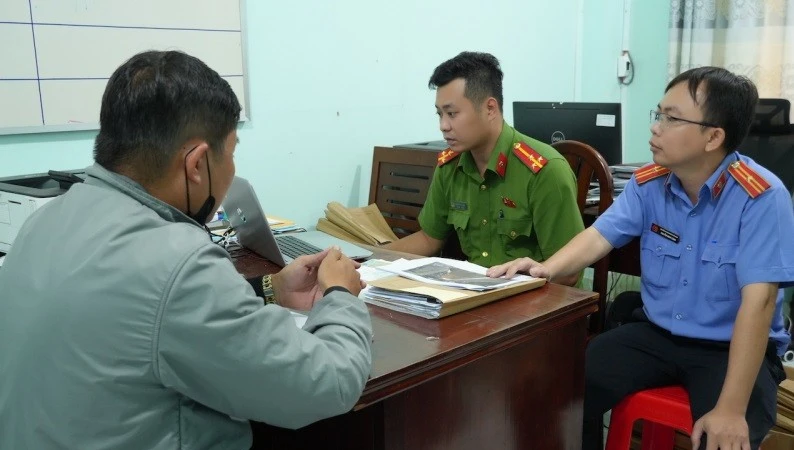 Bắt tạm giam tài xế xe tải liên quan “chuyến xe bão táp” ở Đồng Tháp