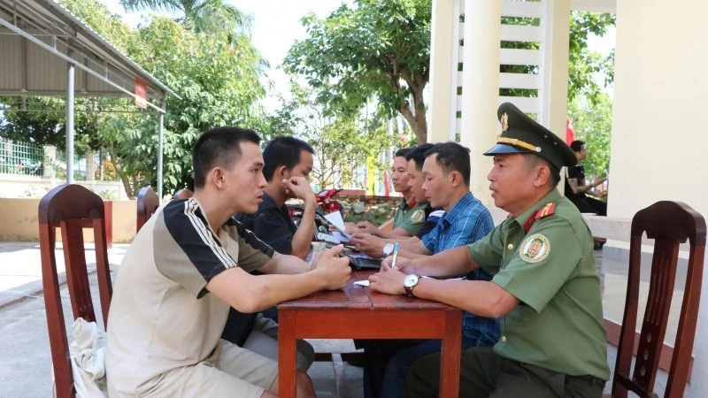 An Giang tiếp nhận 78 công dân vi phạm xuất nhập cảnh từ Campuchia