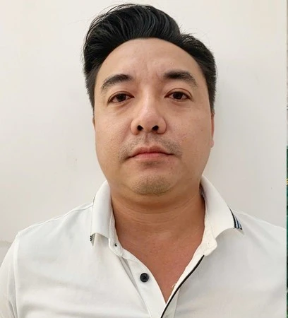 Đối tượng bị truy nã về tội lạm dụng tín nhiệm chiếm đoạt tài sản ra đầu thú