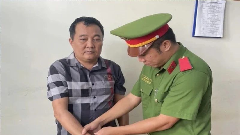 Giả danh có quan hệ để lừa đảo, một đối tượng bị Công an An Giang bắt giữ