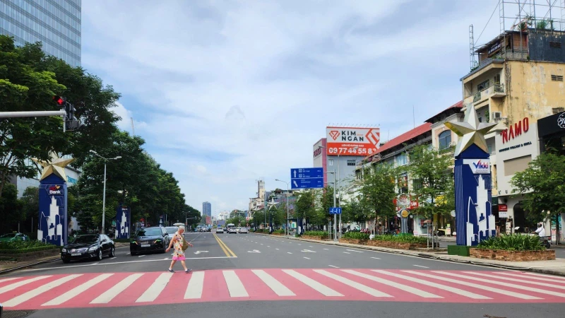 Điều chỉnh giao thông đường Lê Lợi phục vụ chương trình khám bệnh miễn phí