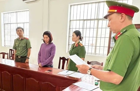 An Giang: Khởi tố, bắt tạm giam bị can tổ chức nhiều dây hụi giá trị lớn