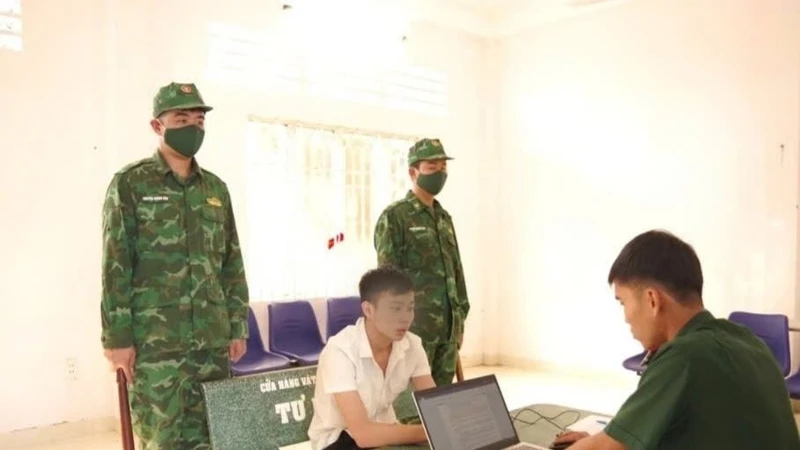 Tây Ninh bắt giữ nam thanh niên nhập cảnh trái phép từ Campuchia