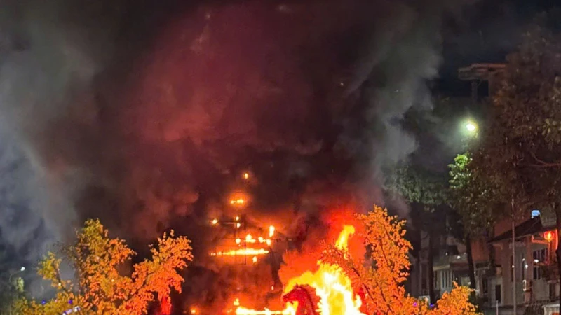 Hỏa hoạn tại khu trang trí Tết ở phường Hà Tiên