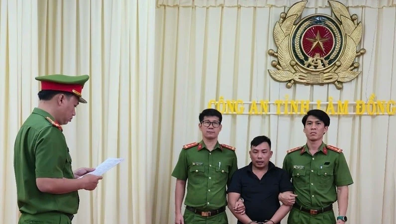 Khởi tố bị can lừa thuê bóng đèn, dây điện trị giá hơn 710 triệu đồng