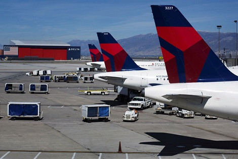 Hãng hàng không Delta cung cấp các tuyến bay quốc tế khắp thế giới như Bắc Mỹ, Nam Mỹ, châu Âu, châu Á, châu Phi, Trung Đông và vùng Caribe. Delta có hơn 332 điểm đến ở 57 quốc gia trên 5 châu lục. Delta cũng là hãng hàng không Mỹ duy nhất bay đến châu Phi. Chưa có vụ tai nạn hay sự cố nào xảy ra ở hãng hàng không này.