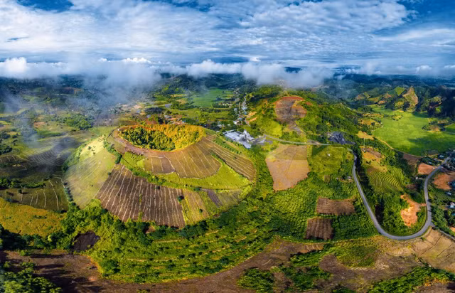 Dãy núi lửa Nâm Kar. (Ảnh: Dak Nong UNESCO Geopark)