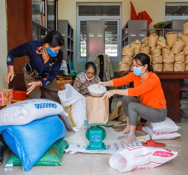 Danh sach 12 tinh, thanh co nguy co cao duoc kien nghi phai cach ly xa hoi them 1 tuan