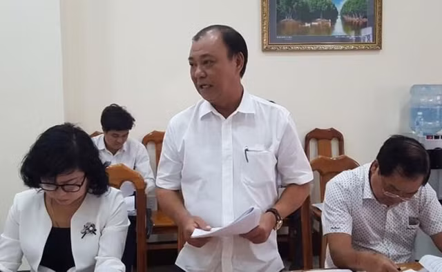Ông Lê Tấn Hùng ký khống, chi khống hơn 13 tỉ đồng như thế nào? Ong Le Tan Hung ky khong, chi khong hon 13 ti dong nhu the nao?
