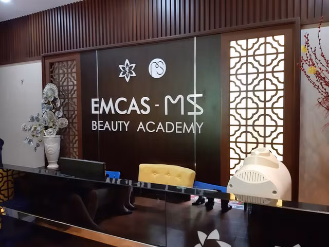 BV thẩm mỹ Emcas gây chết người, hút mỡ bụng người mang thai: Ai chịu trách nhiệm? BV tham my Emcas gay chet nguoi, hut mo bung nguoi mang thai: Ai chiu trach nhiem?