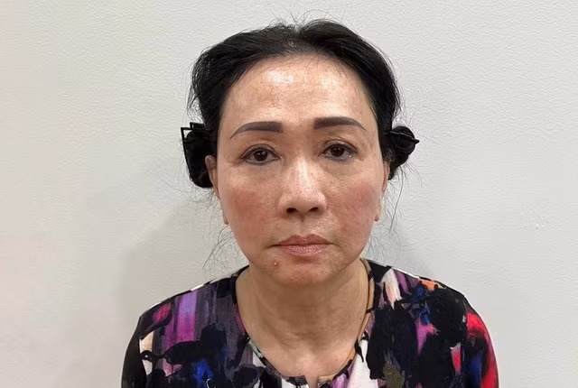 Điểm lại những đại gia nổi tiếng Việt Nam 'xộ khám' Diem lai nhung dai gia noi tieng Viet Nam 'xo kham'