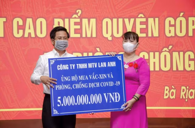 BĐS Lan Anh ủng hộ 10 tỷ đồng mua vaccine phòng chống dịch COVID-19 BDS Lan Anh ung ho 10 ty dong mua vaccine phong chong dich COVID-19