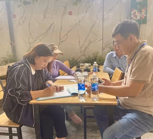 1,4 triệu 4 con sò điệp, quán ăn ở Vũng Tàu “bị soi“ - Hình 3 1,4 trieu 4 con so diep, quan an o Vung Tau “bi soi“-Hinh-3