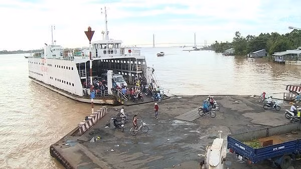 Bến phà 100 năm tuổi Vàm Cống chính thức ngưng hoạt động Ben pha 100 nam tuoi Vam Cong chinh thuc ngung hoat dong