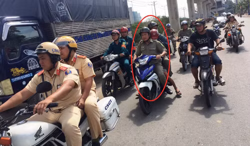 Sự thật “động trời” về gã thanh niên ôm gấu bông dạo cửa ngõ Sài Gòn - Hình 3 Su that “dong troi” ve ga thanh nien om gau bong dao cua ngo Sai Gon-Hinh-3