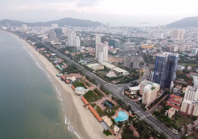 Hiện trạng 28 ha đất vàng ven biển Vũng Tàu bị 'xài chùa' suốt 27 năm - Hình 8 Hien trang 28 ha dat vang ven bien Vung Tau bi 'xai chua' suot 27 nam-Hinh-8