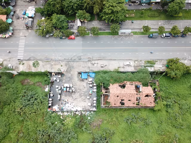 Toàn cảnh khu đất 'vàng' dự án Đại An Saigon Riverside bị bỏ hoang 12 năm - Hình 4 Toan canh khu dat 'vang' du an Dai An Saigon Riverside bi bo hoang 12 nam-Hinh-4