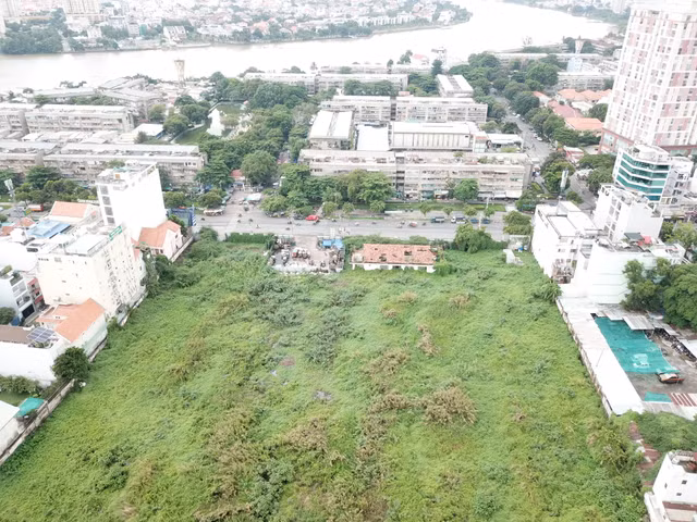 Toàn cảnh khu đất 'vàng' dự án Đại An Saigon Riverside bị bỏ hoang 12 năm - Hình 3 Toan canh khu dat 'vang' du an Dai An Saigon Riverside bi bo hoang 12 nam-Hinh-3