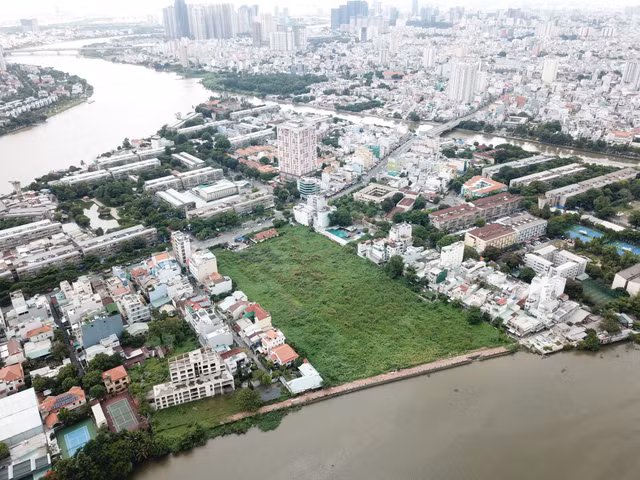 Toàn cảnh khu đất 'vàng' dự án Đại An Saigon Riverside bị bỏ hoang 12 năm - Hình 6 Toan canh khu dat 'vang' du an Dai An Saigon Riverside bi bo hoang 12 nam-Hinh-6
