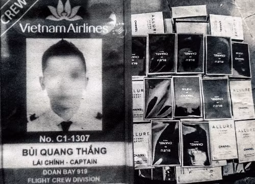 Cơ trưởng Vietnam Airlines buôn lậu từ Pháp về Việt Nam Co truong Vietnam Airlines buon lau tu Phap ve Viet Nam