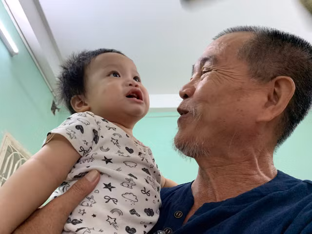 Người đàn ông Sài Gòn tặng 100 tỉ đồng cho trẻ mồ côi - Hình 2 Nguoi dan ong Sai Gon tang 100 ti dong cho tre mo coi-Hinh-2
