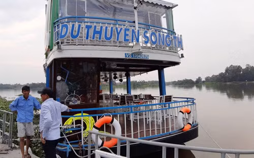 Công ty TNHH Sông Thủ hoạt động du thuyền không phép trên sông Sài Gòn - Hình 2 Cong ty TNHH Song Thu hoat dong du thuyen khong phep tren song Sai Gon-Hinh-2