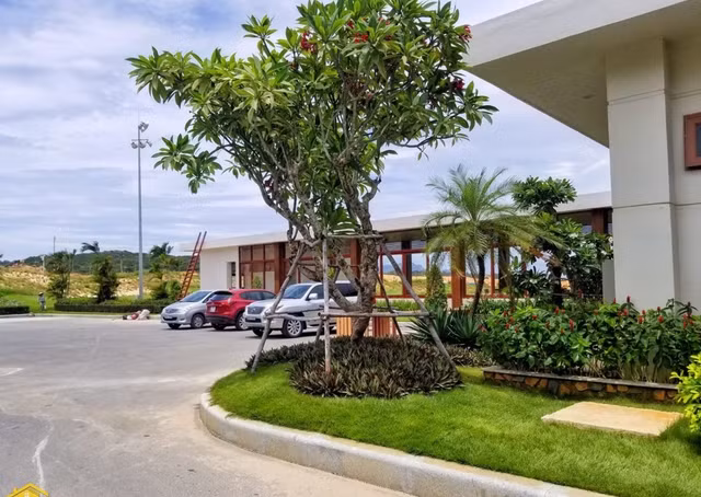 Dự án KN Paradise: Lạ đời cổng chào khu dự án nghỉ dưỡng nằm trên đất quốc phòng - Hình 2 Du an KN Paradise: La doi cong chao khu du an nghi duong nam tren dat quoc phong-Hinh-2