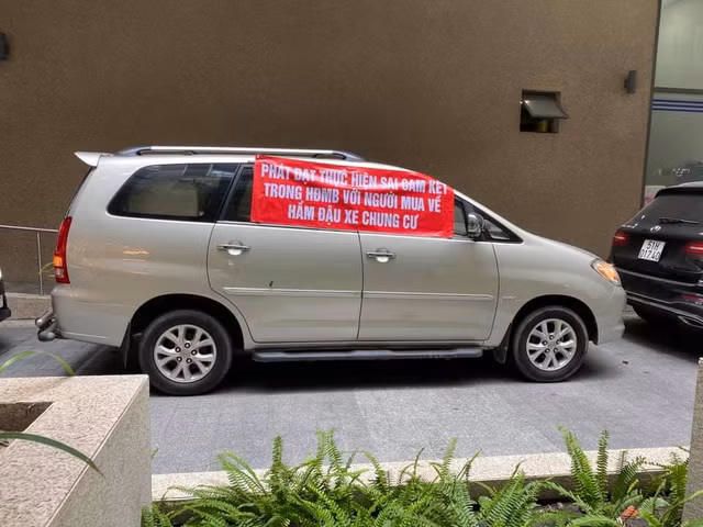 Diễn biến mới nhất vụ Phát Đạt bán chỗ đậu xe trong chung cư: Khởi kiện ra toà Dien bien moi nhat vu Phat Dat ban cho dau xe trong chung cu: Khoi kien ra toa