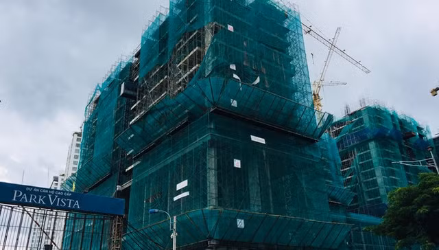 Nhiều doanh nghiệp bất động sản nợ thuế lên đến 100 tỷ đồng Nhieu doanh nghiep bat dong san no thue len den 100 ty dong