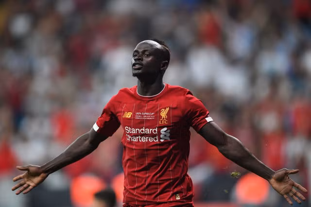 Lampard chua xa duoc van xui o Chelsea, Liverpool gianh Sieu cup chau Au-Hinh-2