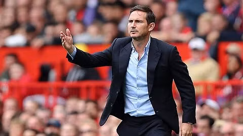 Lampard chua xa duoc van xui o Chelsea, Liverpool gianh Sieu cup chau Au-Hinh-3