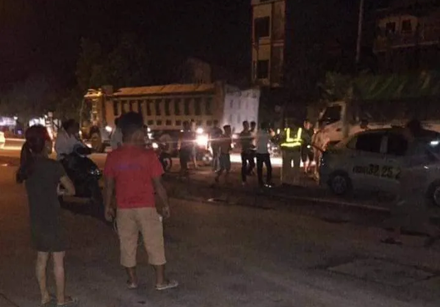 3 thanh niên đi ô tô đánh CSGT nhập viện cấp cứu vì bị đo nồng độ cồn 3 thanh nien di o to danh CSGT nhap vien cap cuu vi bi do nong do con