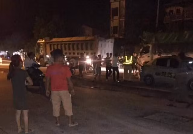 3 thanh nien di o to danh CSGT nhap vien cap cuu vi bi do nong do con