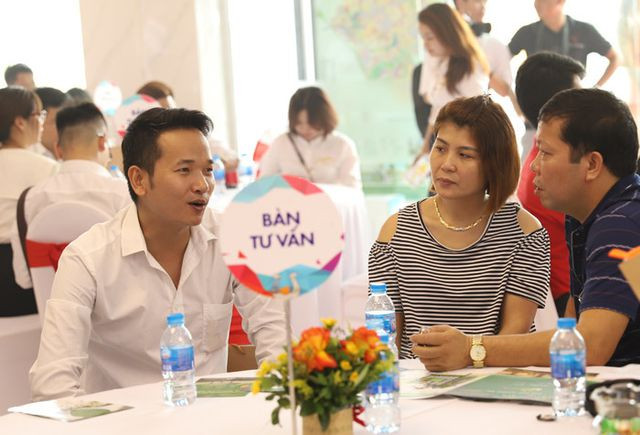 Đại gia Hà Nội ôm tiền tỷ về quê mua đất, tạo sóng rồi ăn đậm - Hình 2 Dai gia Ha Noi om tien ty ve que mua dat, tao song roi an dam-Hinh-2