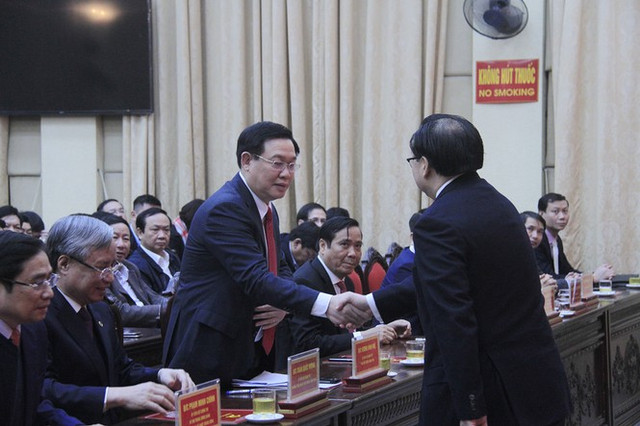 3 thành phố lớn thay bí thư khi nhiệm kỳ còn dang dở - Hình 2 3 thanh pho lon thay bi thu khi nhiem ky con dang do-Hinh-2