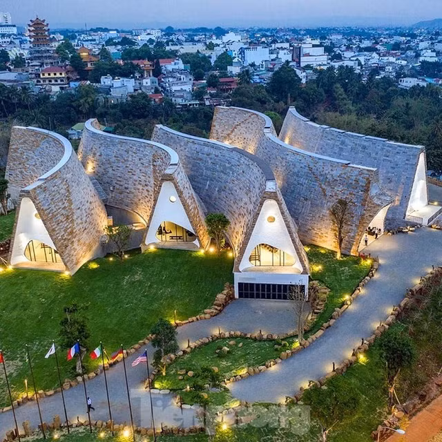 Ong Dang Le Nguyen Vu da nop xong gan 1.200 ty thi hanh an-Hinh-2