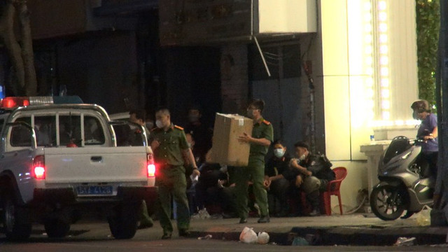 Vụ bắt đại gia Nguyễn Phương Hằng: Khám xét 6 căn nhà của bị can, thu nhiều tài liệu Vu bat dai gia Nguyen Phuong Hang: Kham xet 6 can nha cua bi can, thu nhieu tai lieu