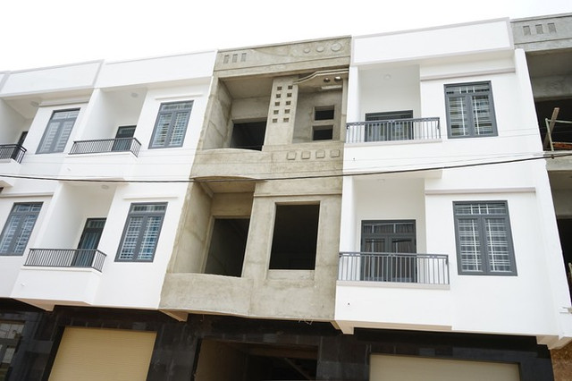 Xẻ 'đất vàng' làm nhà trái phép ở Đắk Lắk: Bất lực hay bao che? - Hình 4 Xe 'dat vang' lam nha trai phep o Dak Lak: Bat luc hay bao che?-Hinh-4