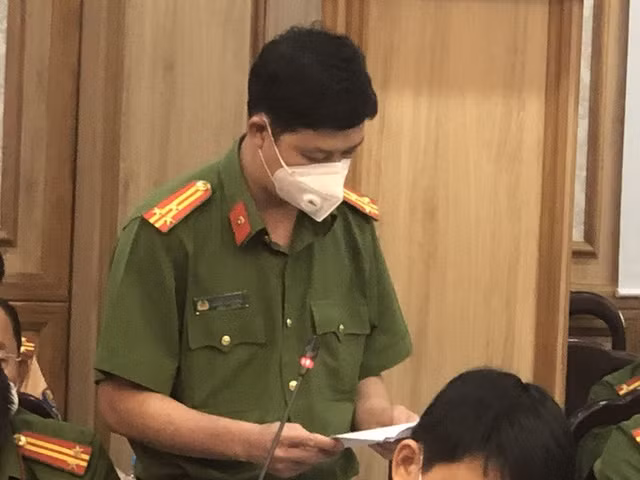 Cong an Binh Duong noi gi ve 6 la don cua nghe si va nha bao to cao dai gia Nguyen Phuong Hang?-Hinh-2