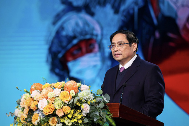 Thủ tướng Phạm Minh Chính: Nghiên cứu tiêm vaccine mũi 4, tăng cường quản lý bệnh nhân Covid-19 tại nhà Thu tuong Pham Minh Chinh: Nghien cuu tiem vaccine mui 4, tang cuong quan ly benh nhan Covid-19 tai nha