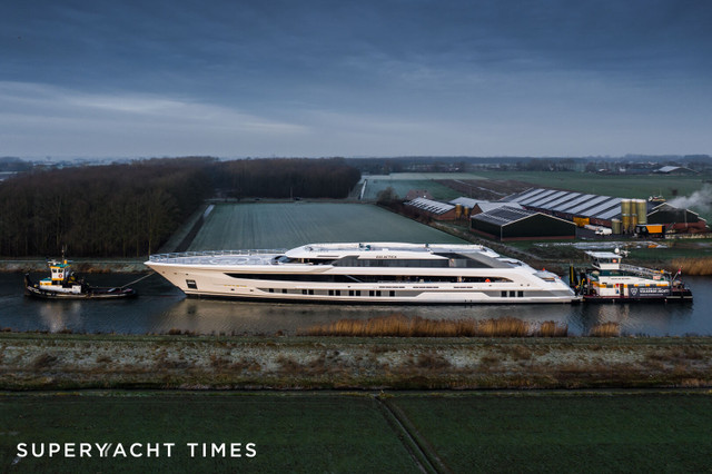 Can canh sieu du thuyen co san do truc thang-Hinh-3