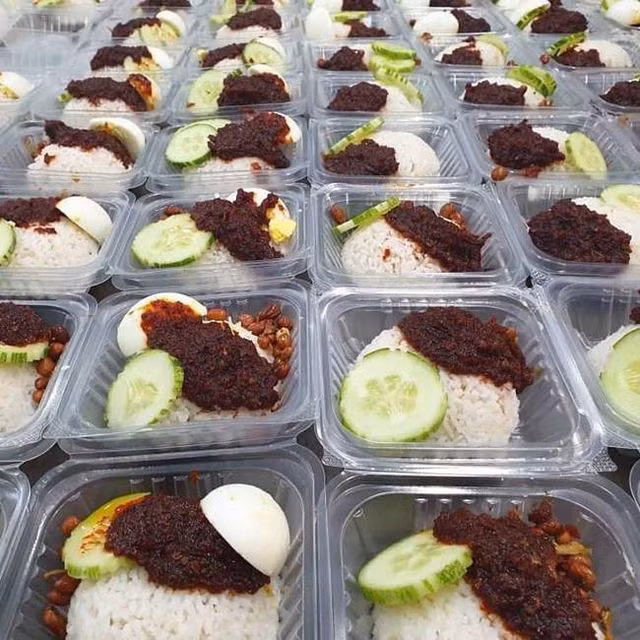 Doi vo chong mo quan com ban com kiem 2,2 ty dong moi thang-Hinh-12