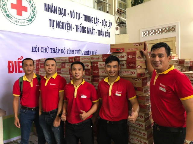 Tập đoàn Masan ủng hộ 6 tấn thịt viên và hàng trăm ngàn sản phẩm thiết yếu đến người dân miền Trung - Hình 3 Tap doan Masan ung ho 6 tan thit vien va hang tram ngan san pham thiet yeu den nguoi dan mien Trung-Hinh-3