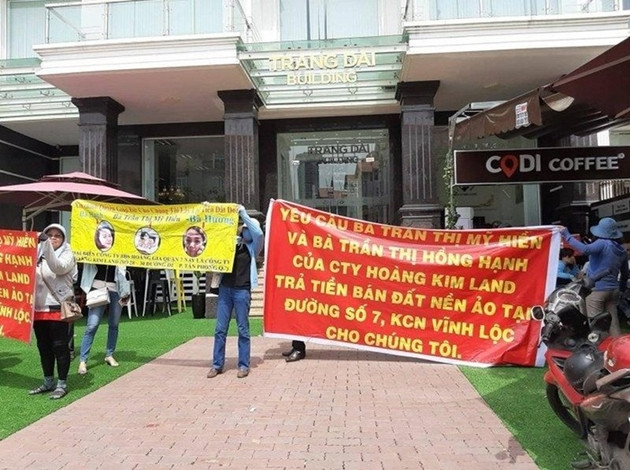 Giám đốc Đất Vàng Hoàng Gia vẽ dự án 'ma' chiếm đoạt gần 260 tỷ đồng Giam doc Dat Vang Hoang Gia ve du an 'ma' chiem doat gan 260 ty dong