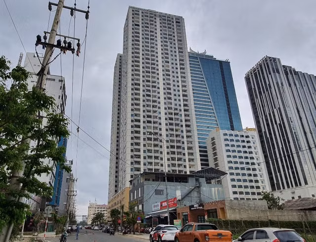 Tổ hợp Khách sạn Mường Thanh và Căn hộ cao cấp Sơn Trà. Ảnh: PLO.